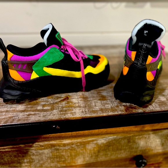 Off White - Picture 4 of 4